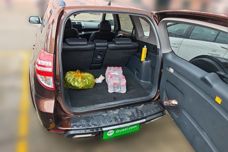 Used Toyota RAV4 2011 2.4L Automatic 4x4 Luxury Edition Trunk