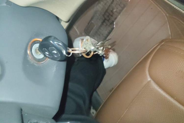 Used Toyota RAV4 2011 2.0L Automatic Luxury Edition Vehicle Key