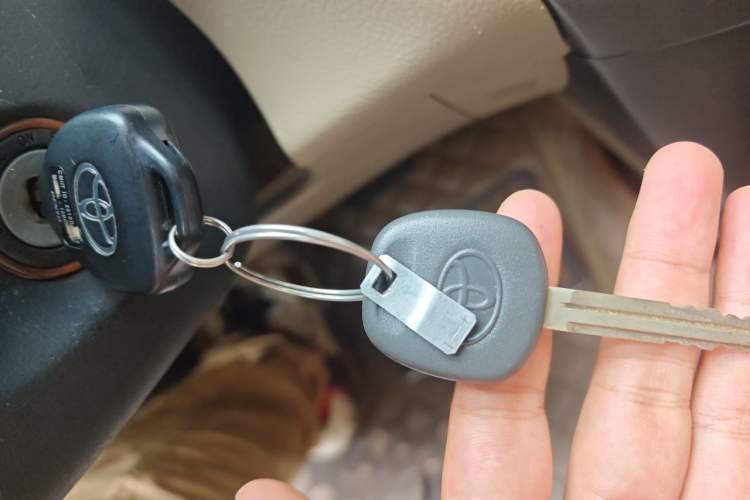 Used Toyota RAV4 2011 2.0L Automatic Classic Edition Vehicle Key