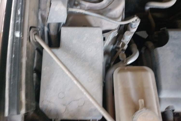 Used Toyota RAV4 2011 2.4L Automatic 4x4 Supreme Edition Engine Bay Right
