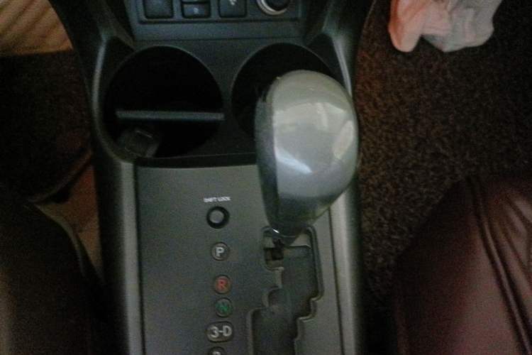 Used Toyota RAV4 2011 2.4L Automatic 4x4 Supreme Edition Gear Lever