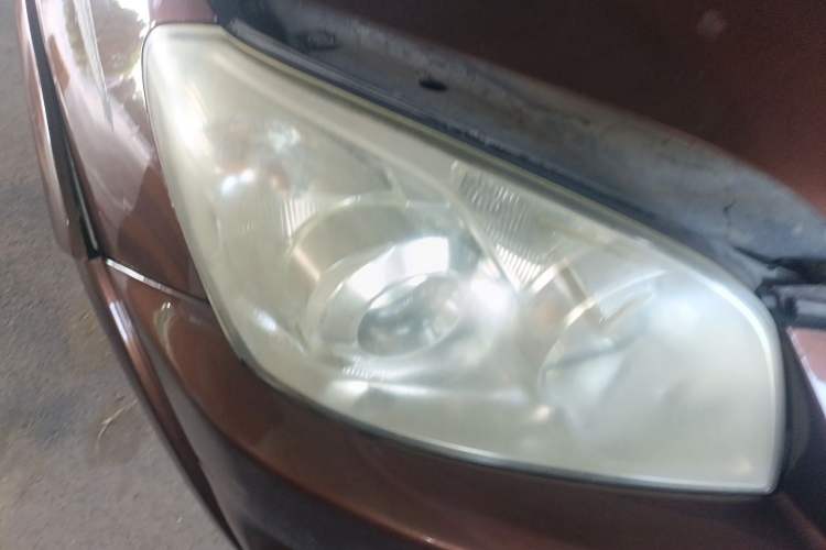 Used Toyota RAV4 2011 2.4L Automatic 4x4 Supreme Edition Right Front Headlight