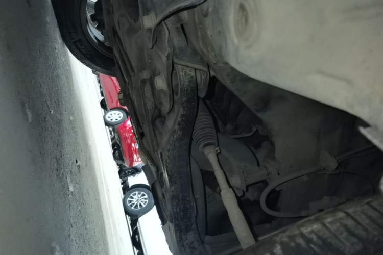 Used Toyota RAV4 2011 2.0L Automatic Luxury Edition Chassis Front Right