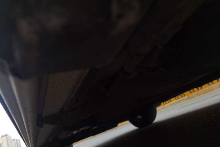 Used Toyota RAV4 2011 2.4L Automatic 4x4 Luxury Edition Chassis Rear Left