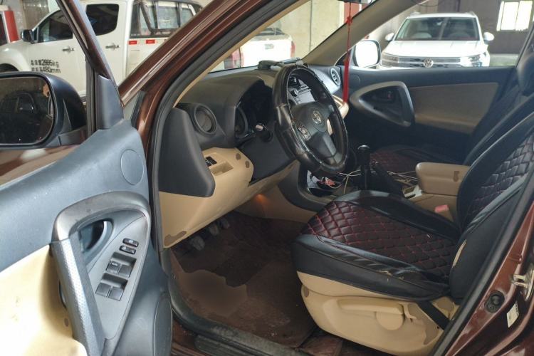 Used Toyota RAV4 2011 2.0L Manual Classic Edition Driver Seat