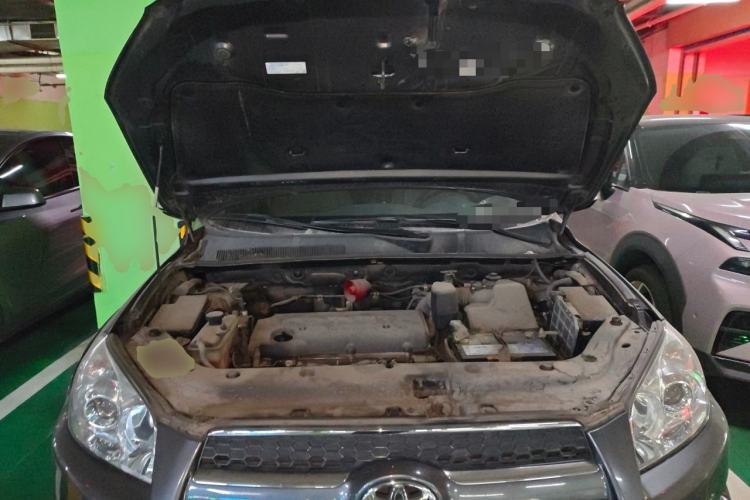 Used Toyota RAV4 2011 2.4L Automatic 4x4 Luxury Edition Engine Bay