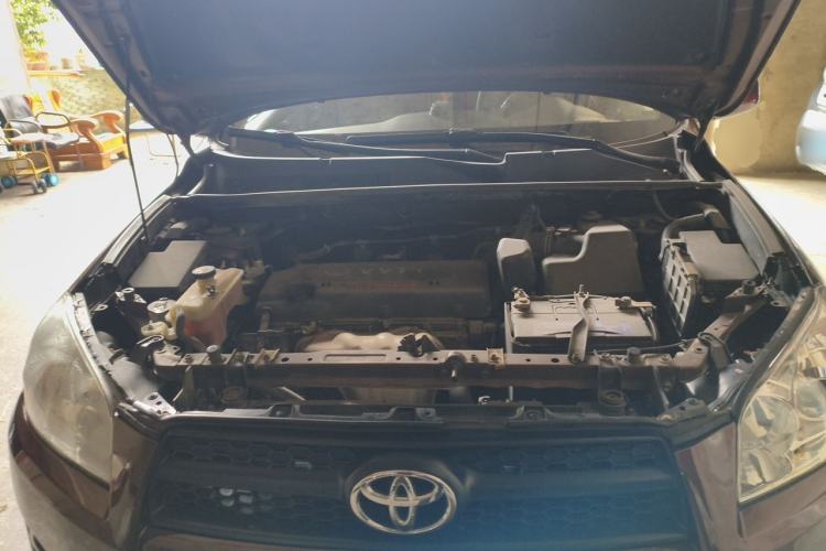 Used Toyota RAV4 2011 2.0L Manual Classic Edition Engine Bay