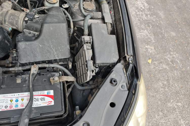 Used Toyota RAV4 2011 2.0L Automatic Luxury Edition Engine Bay Left