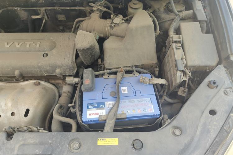 Used Toyota RAV4 2011 2.4L Automatic 4x4 Luxury Edition Engine Bay Left