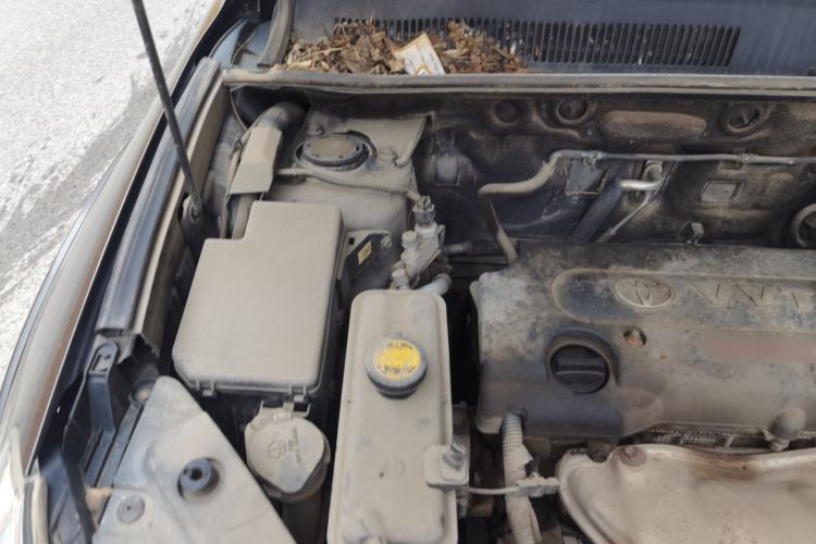 Used Toyota RAV4 2011 2.4L Automatic 4x4 Luxury Edition Engine Bay Right