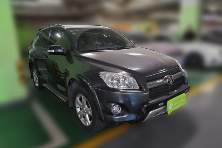 Used Toyota RAV4 2011 2.4L Automatic 4x4 Luxury Edition Front Right 45 Deg