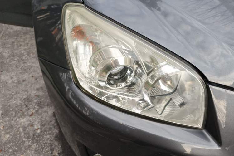 Used Toyota RAV4 2011 2.0L Automatic Luxury Edition Right Front Headlight