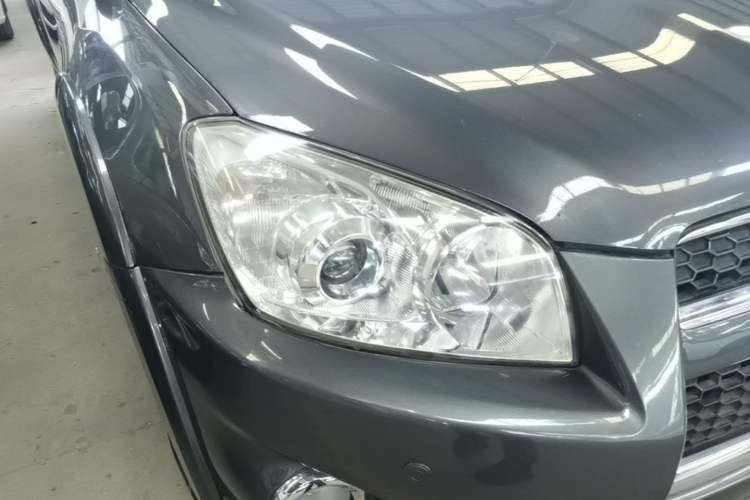 Used Toyota RAV4 2011 2.0L Automatic Luxury Edition Right Front Headlight
