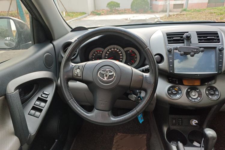 Used Toyota RAV4 2011 2.0L Automatic Luxury Edition Steering Wheel