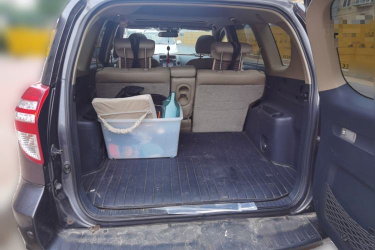 Used Toyota RAV4 2011 2.4L Automatic 4x4 Luxury Edition Trunk
