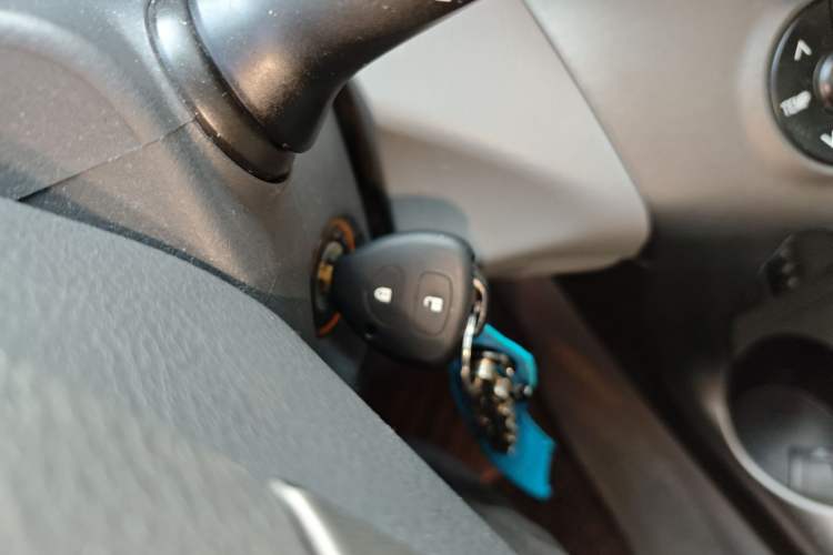 Used Toyota RAV4 2011 2.0L Automatic Luxury Edition Vehicle Key