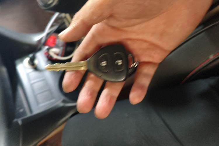 Used Toyota RAV4 2011 2.0L Manual Classic Edition Vehicle Key