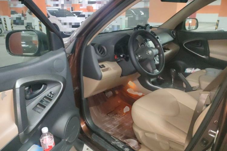 Used Toyota RAV4 2011 2.0L Automatic 4x4 Edition Driver Seat
