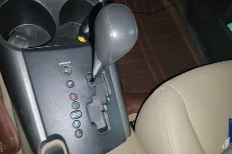 Used Toyota RAV4 2011 2.0L Automatic 4x4 Edition Gear Lever