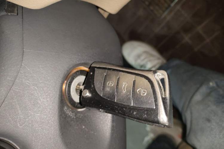 Used Toyota RAV4 2011 2.0L Automatic 4x4 Edition Vehicle Key