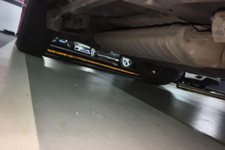 Used Toyota RAV4 2011 2.0L Automatic Classic Edition Chassis Front Right