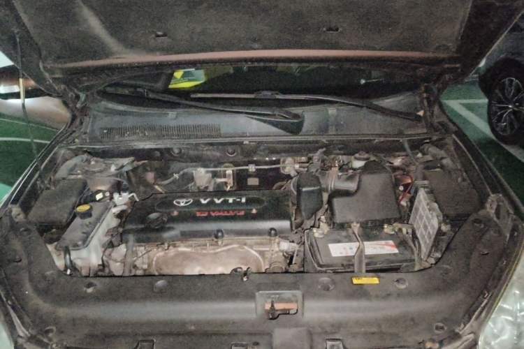 Used Toyota RAV4 2011 2.0L Automatic 4x4 Edition Engine Bay