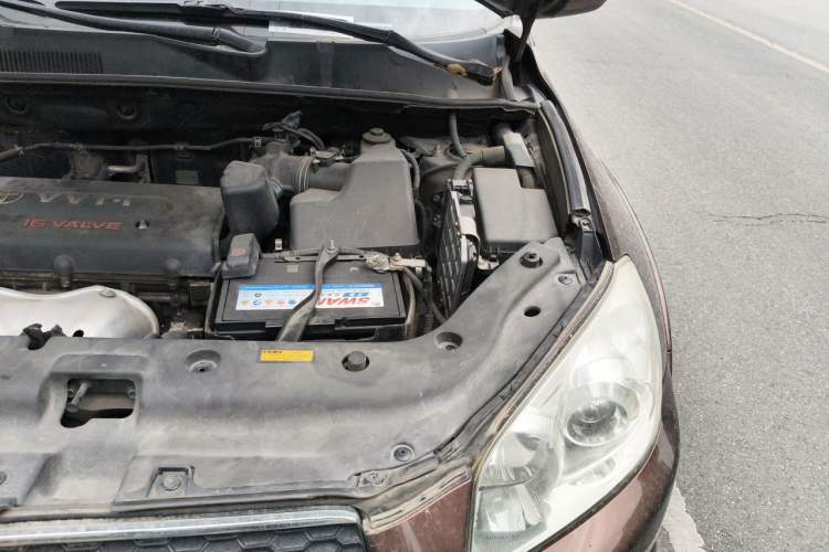 Used Toyota RAV4 2011 2.4L Automatic 4x4 Luxury Edition Engine Bay Left