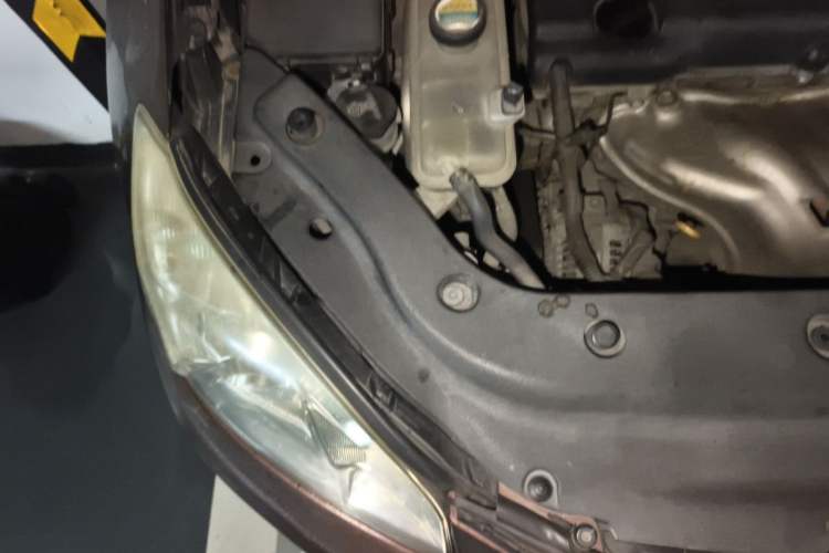 Used Toyota RAV4 2011 2.0L Automatic Classic Edition Engine Bay Right