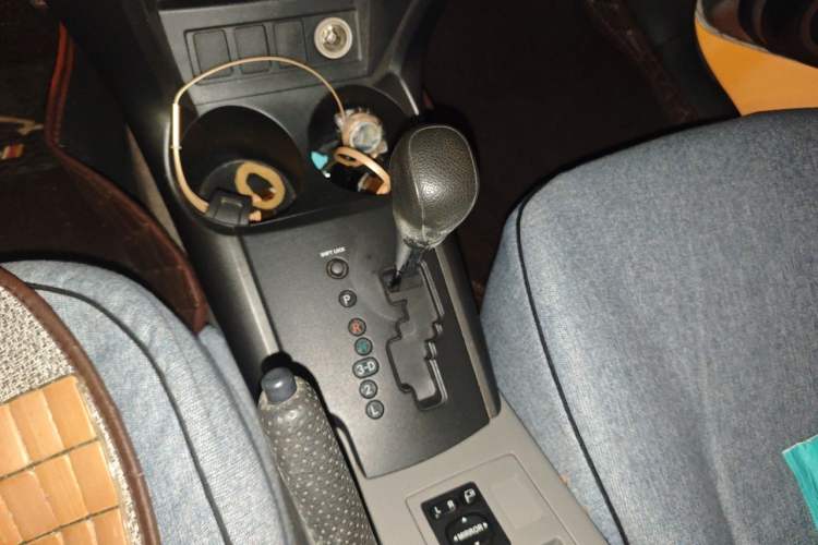 Used Toyota RAV4 2011 2.0L Automatic Classic Edition Gear Lever