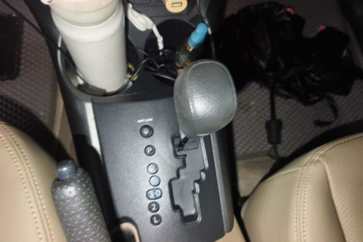 Used Toyota RAV4 2011 2.0L Automatic Classic Edition Gear Lever