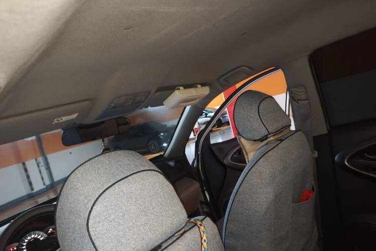Used Toyota RAV4 2011 2.0L Automatic Classic Edition Headliner