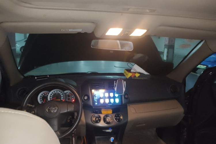 Used Toyota RAV4 2011 2.0L Automatic 4x4 Edition Headliner