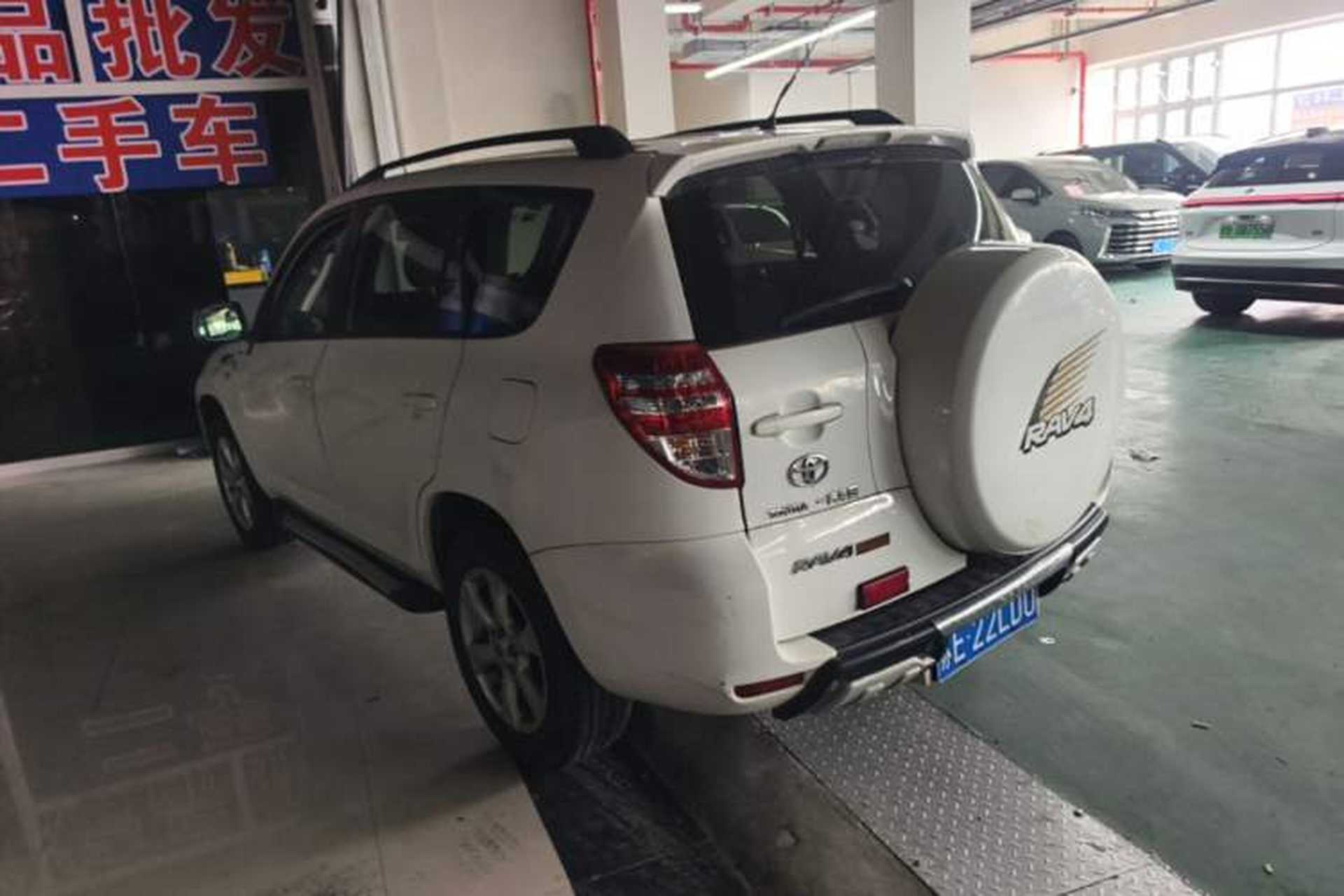 Used Toyota RAV4 2011 2.0L Automatic Luxury Edition Rear Left 45 Deg