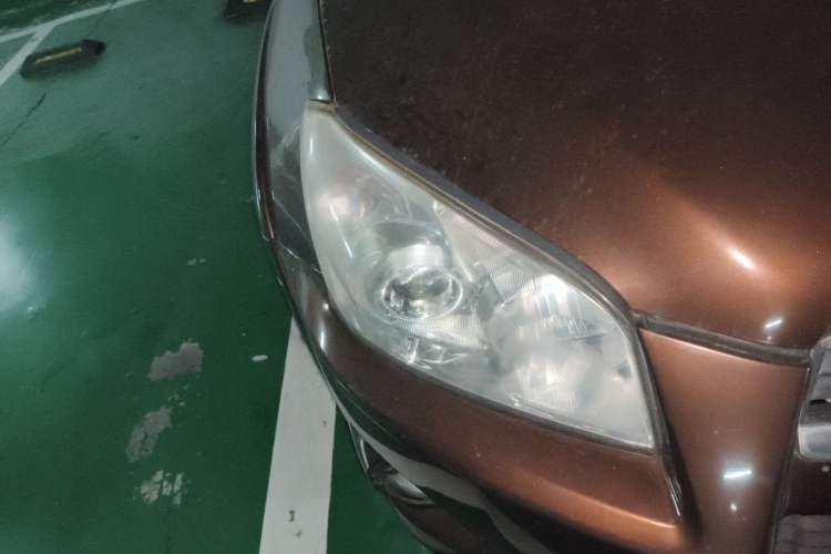 Used Toyota RAV4 2011 2.0L Automatic 4x4 Edition Right Front Headlight