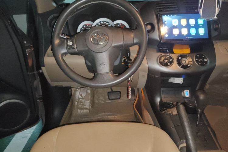 Used Toyota RAV4 2011 2.0L Automatic 4x4 Edition Steering Wheel