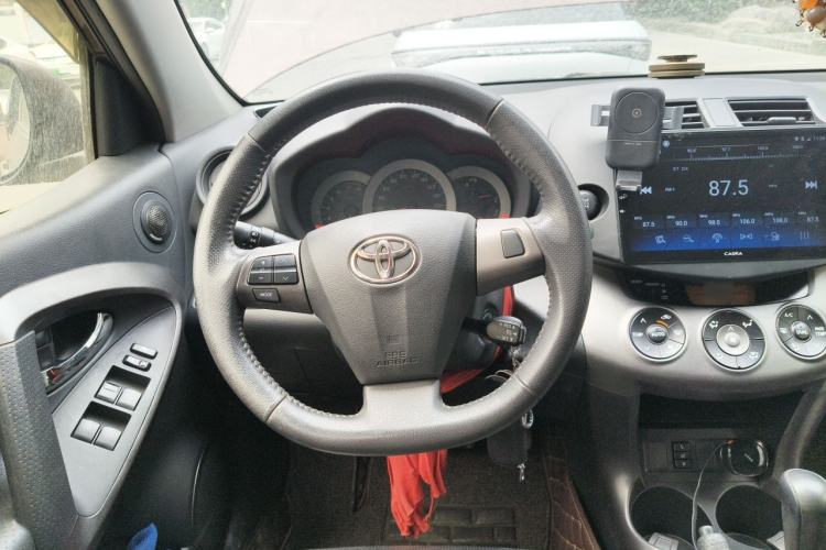 Used Toyota RAV4 2011 2.4L Automatic 4x4 Luxury Edition Steering Wheel