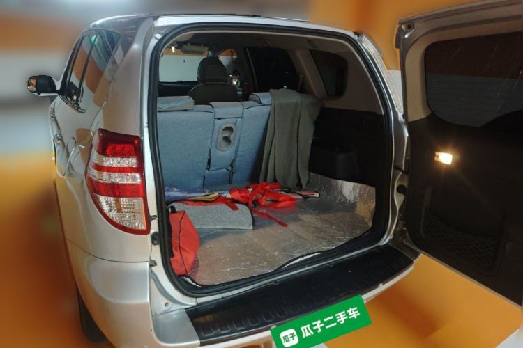 Used Toyota RAV4 2011 2.0L Automatic Classic Edition Trunk