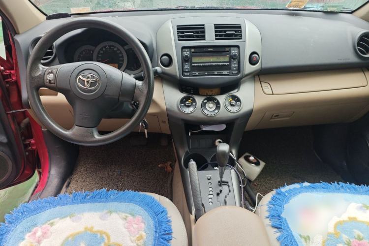 Used Toyota RAV4 2011 2.0L Automatic Classic Edition Center Console