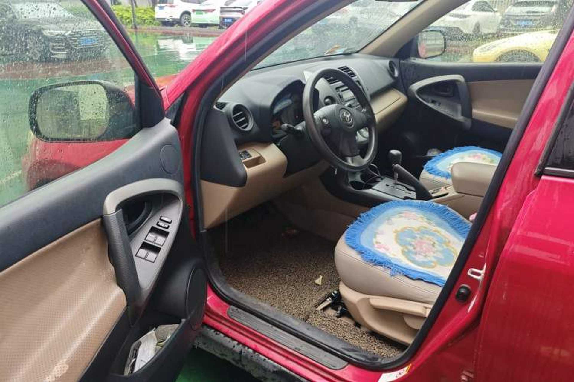 Used Toyota RAV4 2011 2.0L Automatic Classic Edition Driver Seat