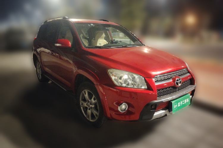 Used Toyota RAV4 2011 2.4L Automatic 4x4 Luxury Edition Front Right 45 Deg