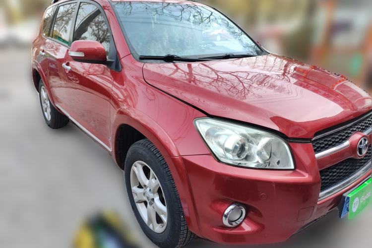 Used Toyota RAV4 2011 2.4L Automatic 4x4 Supreme Navigation Edition Front Right 45 Deg