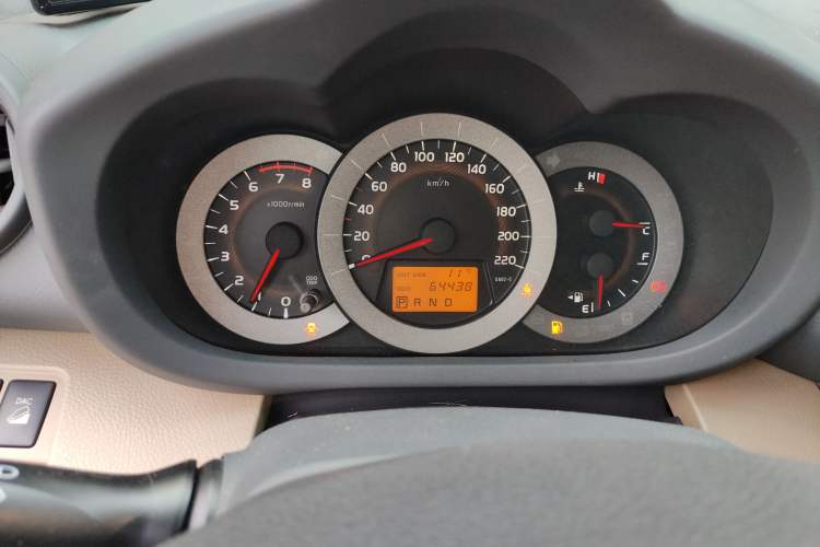 Used Toyota RAV4 2011 2.4L Automatic 4x4 Supreme Navigation Edition Instrument Cluster
