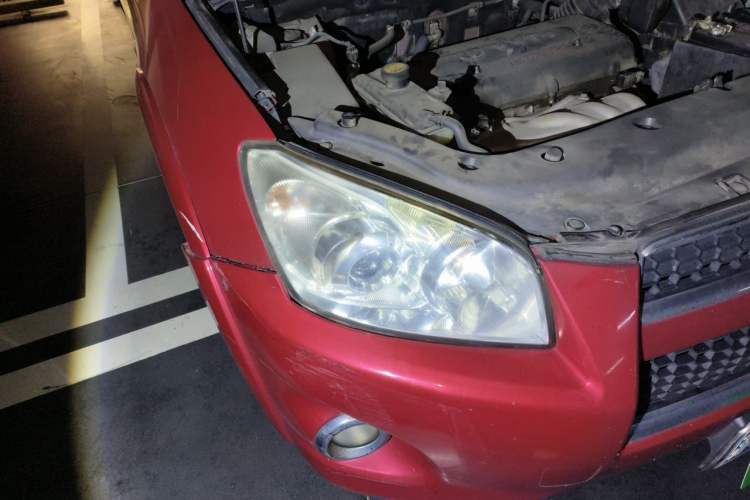 Used Toyota RAV4 2011 2.0L Automatic 4x4 Edition Right Front Headlight
