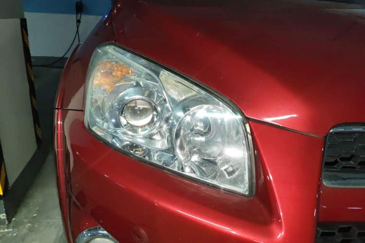 Used Toyota RAV4 2011 2.0L Automatic Luxury Edition Right Front Headlight