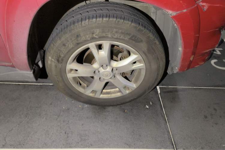 Used Toyota RAV4 2011 2.0L Automatic 4x4 Edition Right Front Wheel Hub