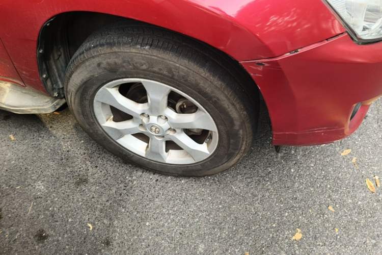 Used Toyota RAV4 2011 2.0L Automatic Classic Edition Right Front Wheel Hub