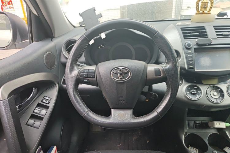 Used Toyota RAV4 2011 2.4L Automatic 4x4 Supreme Edition Steering Wheel
