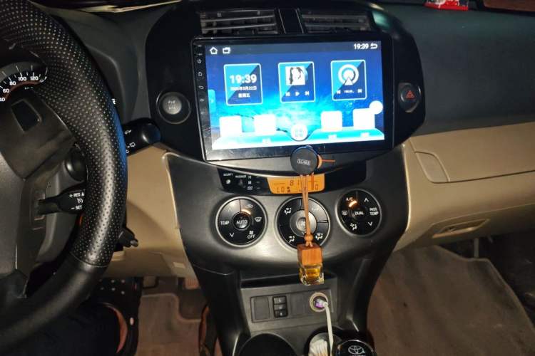 Used Toyota RAV4 2011 2.4L Automatic 4x4 Luxury Edition Audio And AC Panel