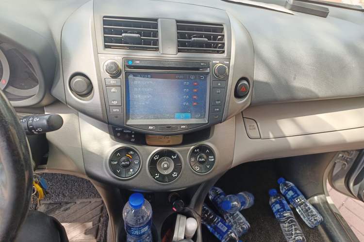 Used Toyota RAV4 2011 2.0L Automatic Luxury Edition Audio And AC Panel