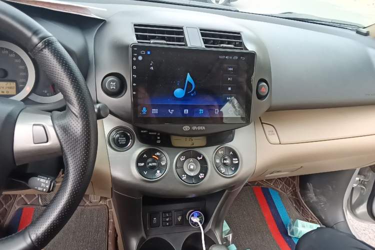 Used Toyota RAV4 2011 2.4L Automatic 4x4 Supreme Navigation Edition Audio And AC Panel